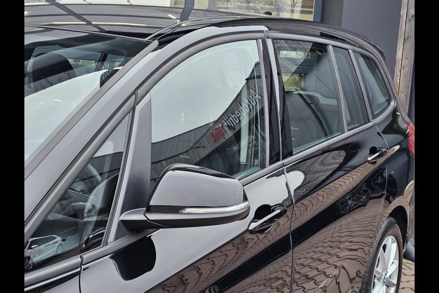 BMW 2 Serie Gran Tourer 218i Business Edition | Automaat | LED | Trekhaak | Stoelverwarming | PDC | Elek. achterklep | HUD | Navi |