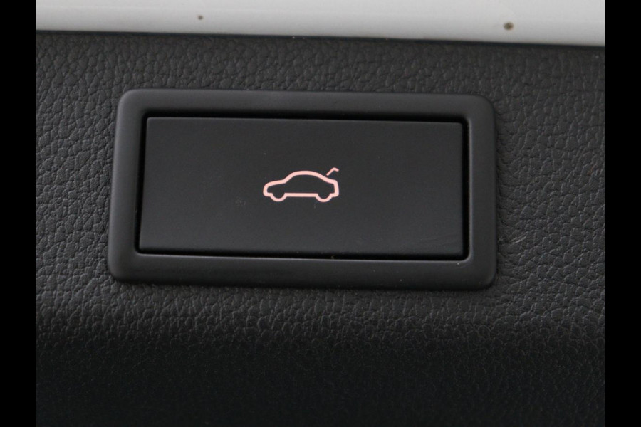 Škoda Superb 1.4 TSI iV Laurin & Klement | Panoramadak | Stoelventilatie | Leder | Trekhaak | Canton Sound | Virtual Cockpit | Navigatie | Memory | Achterbankverwarming | Full LED | Keyless | Carplay | PHEV