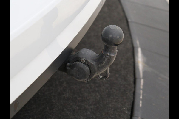 Škoda Superb 1.4 TSI iV Laurin & Klement | Panoramadak | Stoelventilatie | Leder | Trekhaak | Canton Sound | Virtual Cockpit | Navigatie | Memory | Achterbankverwarming | Full LED | Keyless | Carplay | PHEV