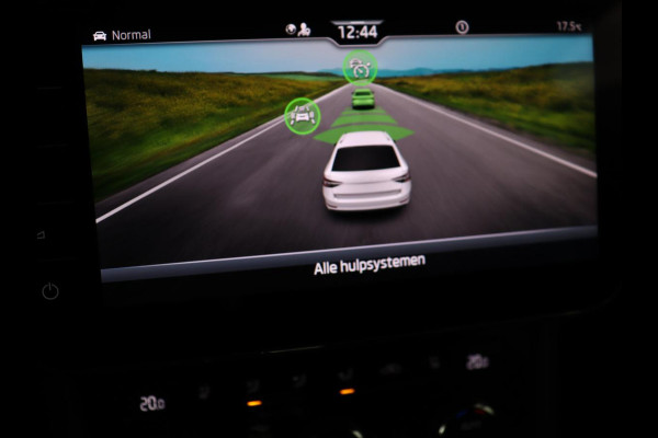 Škoda Superb 1.4 TSI iV Laurin & Klement | Panoramadak | Stoelventilatie | Leder | Trekhaak | Canton Sound | Virtual Cockpit | Navigatie | Memory | Achterbankverwarming | Full LED | Keyless | Carplay | PHEV