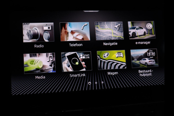 Škoda Superb 1.4 TSI iV Laurin & Klement | Panoramadak | Stoelventilatie | Leder | Trekhaak | Canton Sound | Virtual Cockpit | Navigatie | Memory | Achterbankverwarming | Full LED | Keyless | Carplay | PHEV