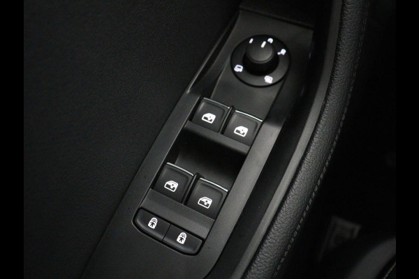 Škoda Superb 1.4 TSI iV Laurin & Klement | Panoramadak | Stoelventilatie | Leder | Trekhaak | Canton Sound | Virtual Cockpit | Navigatie | Memory | Achterbankverwarming | Full LED | Keyless | Carplay | PHEV