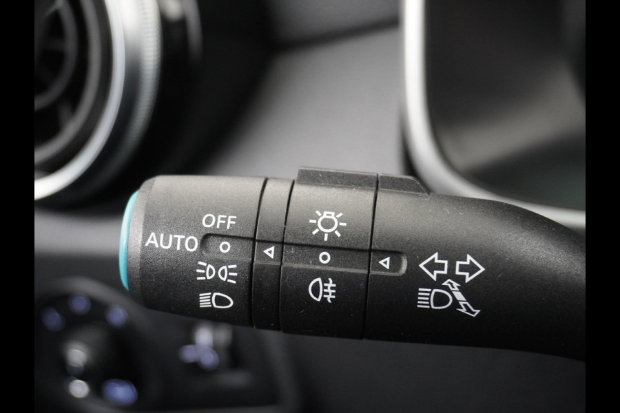 MG ZS AUT. EV Leder Pano-dak Adaptive-Cruise Apple Carplay Android Luxury Navi Camera Airco DAB+ EV45kWh Connected-Services Elec.Stoel+Verwarmd Keyless Lane/Speed Assist Bluetooth Led ESP BAS ASR Botswaarsch.Systeem Bordherkenning Lmv Pdc 3 fase laden