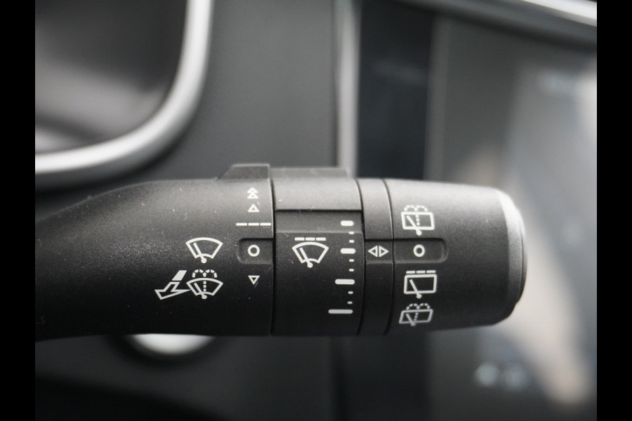 MG ZS AUT. EV Leder Pano-dak Adaptive-Cruise Apple Carplay Android Luxury Navi Camera Airco DAB+ EV45kWh Connected-Services Elec.Stoel+Verwarmd Keyless Lane/Speed Assist Bluetooth Led ESP BAS ASR Botswaarsch.Systeem Bordherkenning Lmv Pdc 3 fase laden