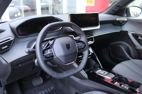 Peugeot 2008 1.2 Hybrid 145PK AUTOMAAT ALLURE | NIEUWE AUTO! | CAMERA VOOR + ACHTER | KEYLESS ENTRY/START | PARKEERSENSOREN VOOR + ACHTER | DODEHOEK DETECTIE | 17" LICHTMETALEN VELGEN | ADAPTIVE CRUISE CONTROL | CLIMATE CONTROL | STOEL VERWARMING | DRAADLOZE APPLE CARPLAY/ANDROID AUTO |