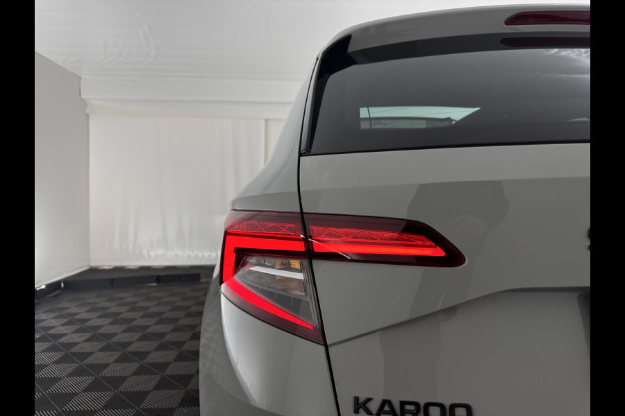 Škoda Karoq 1.5 TSI ACT Sportline Business (INCL-BTW) Aut. *PANO | DIGI-COCKPIT | FULL-LED | ADAPTIVE-CRUISE | CANTON-AUDIO | BLINDSPOT | HEATED-SPORTSEATS | CAMERA | AMBIENTLIGHT | NAVI-FULLMAP | KEYLESS | DAB+ | TOWBAR | PRIVACYGLAS