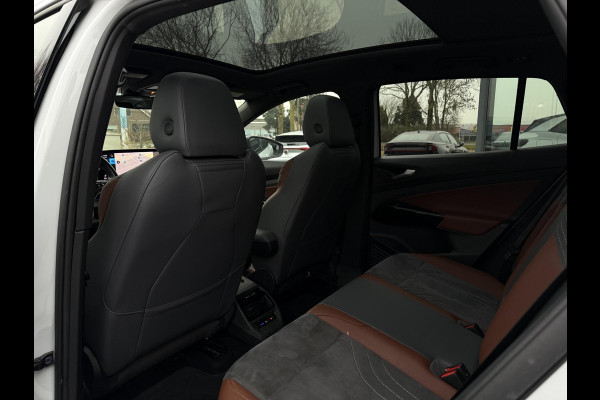 Volkswagen ID.4 First Max 77 kWh | SOH 91% | Warmtepomp | Trekhaak | Panorama | IQ- Light | 360 Camera |