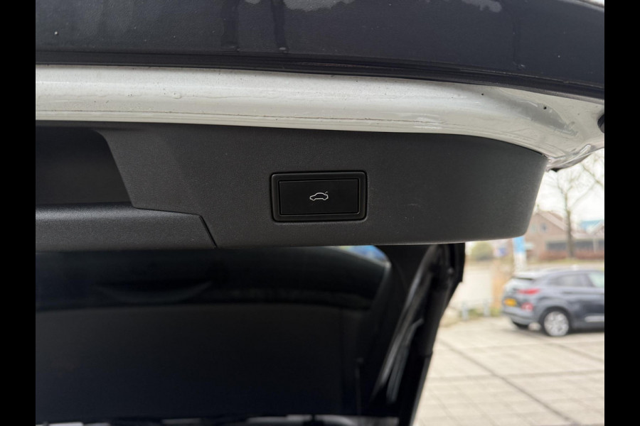 Volkswagen ID.4 First Max 77 kWh | SOH 91% | Warmtepomp | Trekhaak | Panorama | IQ- Light | 360 Camera |