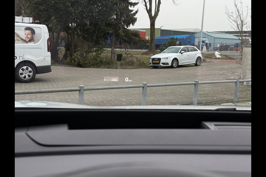 Volkswagen ID.4 First Max 77 kWh | SOH 91% | Warmtepomp | Trekhaak | Panorama | IQ- Light | 360 Camera |