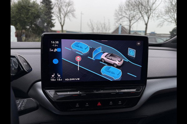 Volkswagen ID.4 First Max 77 kWh | SOH 91% | Warmtepomp | Trekhaak | Panorama | IQ- Light | 360 Camera |