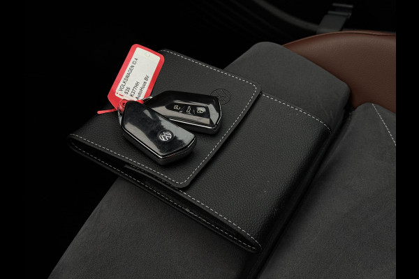 Volkswagen ID.4 First Max 77 kWh | SOH 91% | Warmtepomp | Trekhaak | Panorama | IQ- Light | 360 Camera |