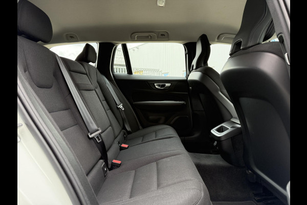 Volvo V60 2.0 B3 Aut. 163pk MHEV Momentum | Trekhaak | Navi | LED | Camera |  LMV |
