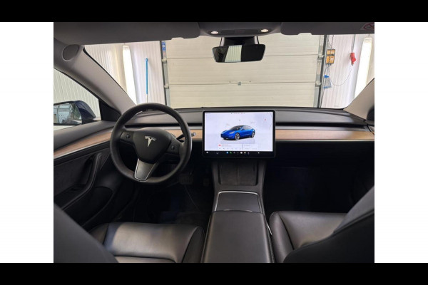 Tesla Model 3 Aut. Long Range Dual Motor AWD | Autopilot | Panorama | Leder |