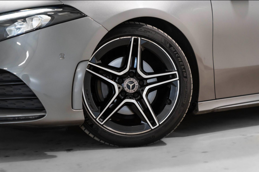 Mercedes-Benz A-Klasse 200 AMG PANO LED CAMERA