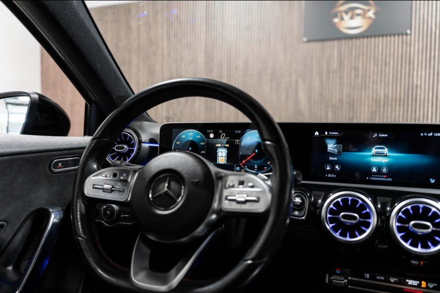 Mercedes-Benz A-Klasse 200 AMG PANO LED CAMERA