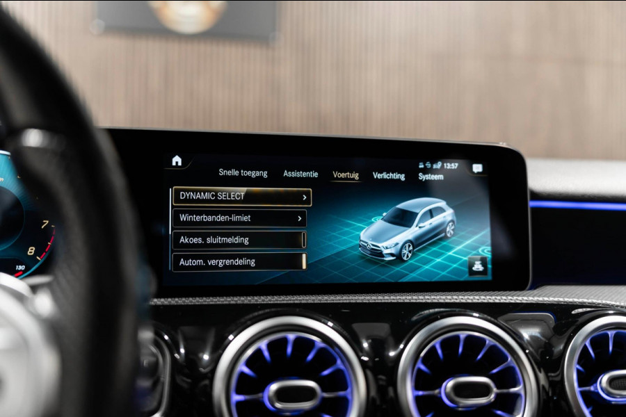 Mercedes-Benz A-Klasse 200 AMG PANO LED CAMERA