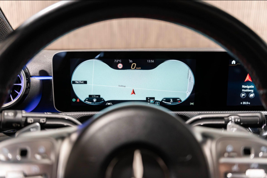 Mercedes-Benz A-Klasse 200 AMG PANO LED CAMERA