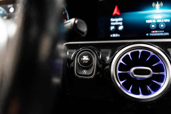 Mercedes-Benz A-Klasse 200 AMG PANO LED CAMERA