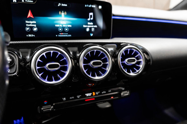 Mercedes-Benz A-Klasse 200 AMG PANO LED CAMERA