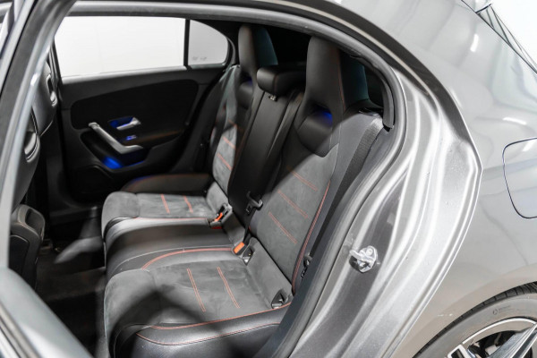 Mercedes-Benz A-Klasse 200 AMG PANO LED CAMERA