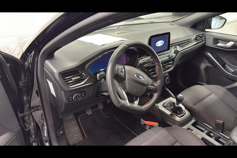 Ford Focus 1.0 EcoBoost Hybrid ST Line X Business Full options | Winter Pack
