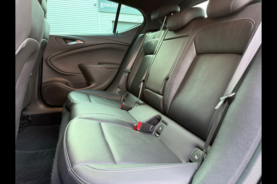 Opel Astra 1.6 Turbo Innovation - Automaat - Navi - Leder - Parkeerhulp - Org.NL