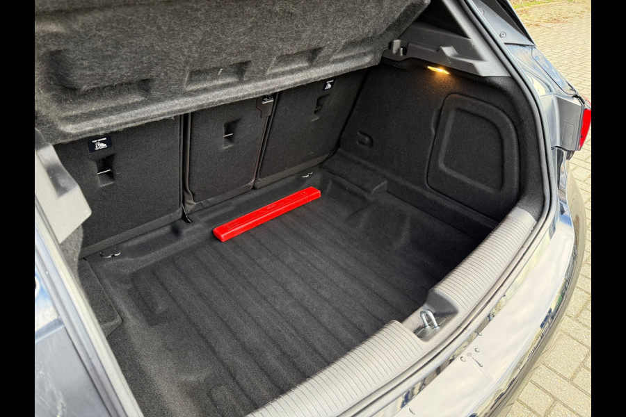 Opel Astra 1.6 Turbo Innovation - Automaat - Navi - Leder - Parkeerhulp - Org.NL