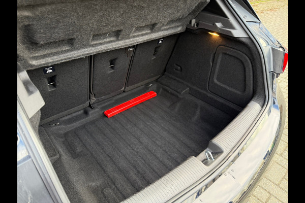 Opel Astra 1.6 Turbo Innovation - Automaat - Navi - Leder - Parkeerhulp - Org.NL