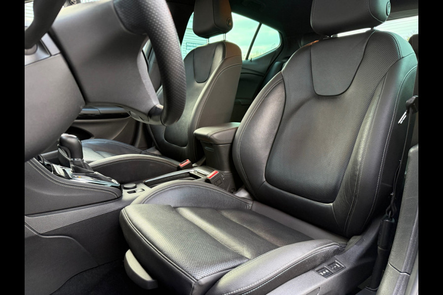 Opel Astra 1.6 Turbo Innovation - Automaat - Navi - Leder - Parkeerhulp - Org.NL