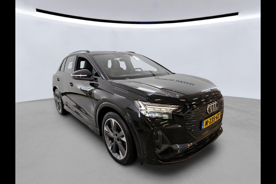 Audi Q4 e-tron Aut. 40 S-Line Competition 77 kWh | Navi | Camera | Stoel Verwarming |