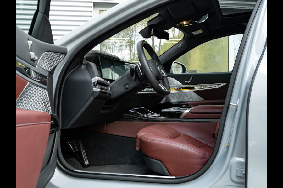 BMW i7 xDrive60 - M-Sport Pro - Executive Drive Pro - Bowers & Wilkins - Driving Ass Prof