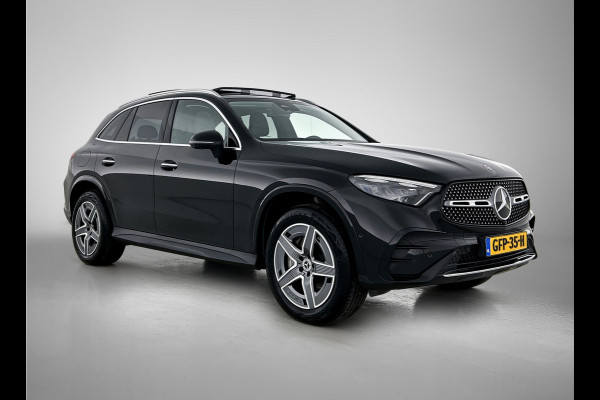 Mercedes-Benz GLC 300 e 4MATIC AMG Plug-In Hybride | 360  graden Camera | Memory seats | Schuifkanteldak | Sfeerverlichting | Chroompakket | Keyless entry Inclusief 24 maanden MB Certified garantie voor Europa.