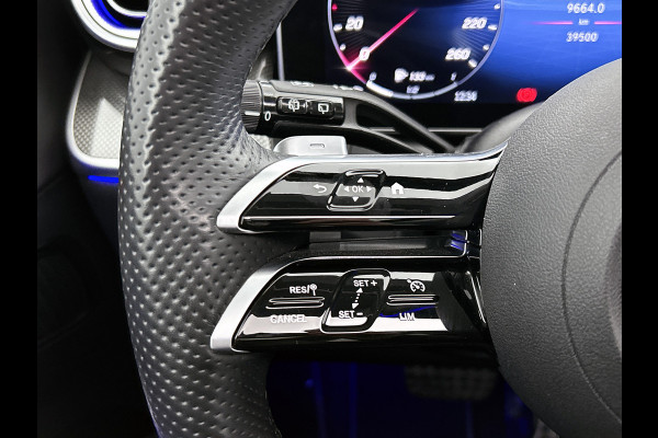 Mercedes-Benz GLC 300 e 4MATIC AMG Plug-In Hybride | 360  graden Camera | Memory seats | Schuifkanteldak | Sfeerverlichting | Chroompakket | Keyless entry Inclusief 24 maanden MB Certified garantie voor Europa.