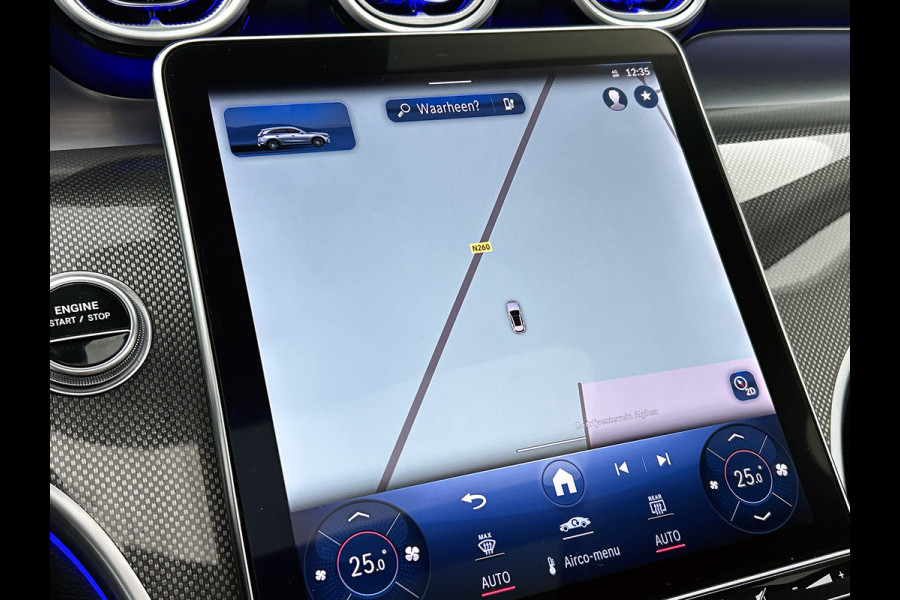 Mercedes-Benz GLC 300 e 4MATIC AMG Plug-In Hybride | 360  graden Camera | Memory seats | Schuifkanteldak | Sfeerverlichting | Chroompakket | Keyless entry Inclusief 24 maanden MB Certified garantie voor Europa.