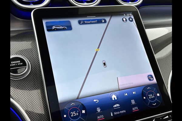 Mercedes-Benz GLC 300 e 4MATIC AMG Plug-In Hybride | 360  graden Camera | Memory seats | Schuifkanteldak | Sfeerverlichting | Chroompakket | Keyless entry Inclusief 24 maanden MB Certified garantie voor Europa.