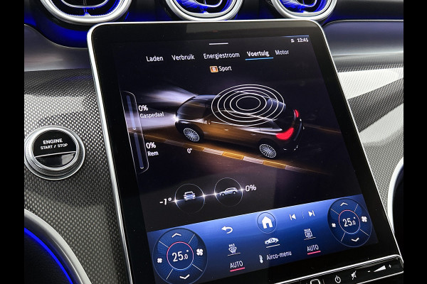 Mercedes-Benz GLC 300 e 4MATIC AMG Plug-In Hybride | 360  graden Camera | Memory seats | Schuifkanteldak | Sfeerverlichting | Chroompakket | Keyless entry Inclusief 24 maanden MB Certified garantie voor Europa.