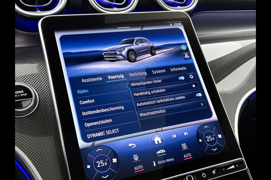 Mercedes-Benz GLC 300 e 4MATIC AMG Plug-In Hybride | 360  graden Camera | Memory seats | Schuifkanteldak | Sfeerverlichting | Chroompakket | Keyless entry Inclusief 24 maanden MB Certified garantie voor Europa.