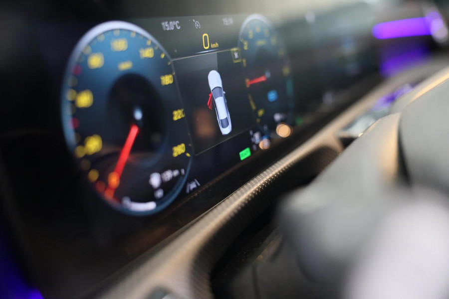 Mercedes-Benz CLA-Klasse 250 e AMG Line / AUT / Digital Cockpit / Cruise Control / Sfeerverlichting / Camera / Pano
