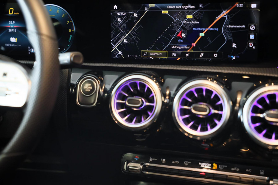 Mercedes-Benz CLA-Klasse 250 e AMG Line / AUT / Digital Cockpit / Cruise Control / Sfeerverlichting / Camera / Pano
