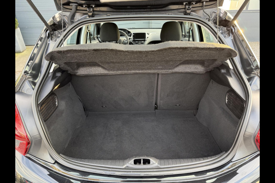 Peugeot 208 1.2 PureTech Blue Lion Navi,Airco,Cruise,5 Deurs,N.A.P,Weinig km,D-riem recent vv,Nieuwe Apk bij Aflevering