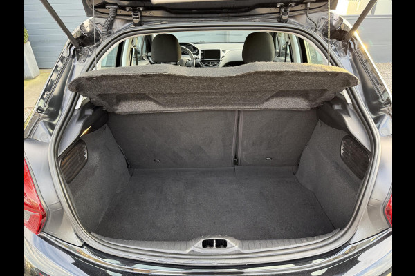Peugeot 208 1.2 PureTech Blue Lion Navi,Airco,Cruise,5 Deurs,N.A.P,Weinig km,D-riem recent vv,Nieuwe Apk bij Aflevering