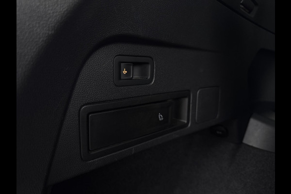 Volkswagen Tiguan Allspace 1.4 TSI R-line | 7 pers. | Pano | Trekhaak | Leer | Memory | Matrix | 360 | Carplay |