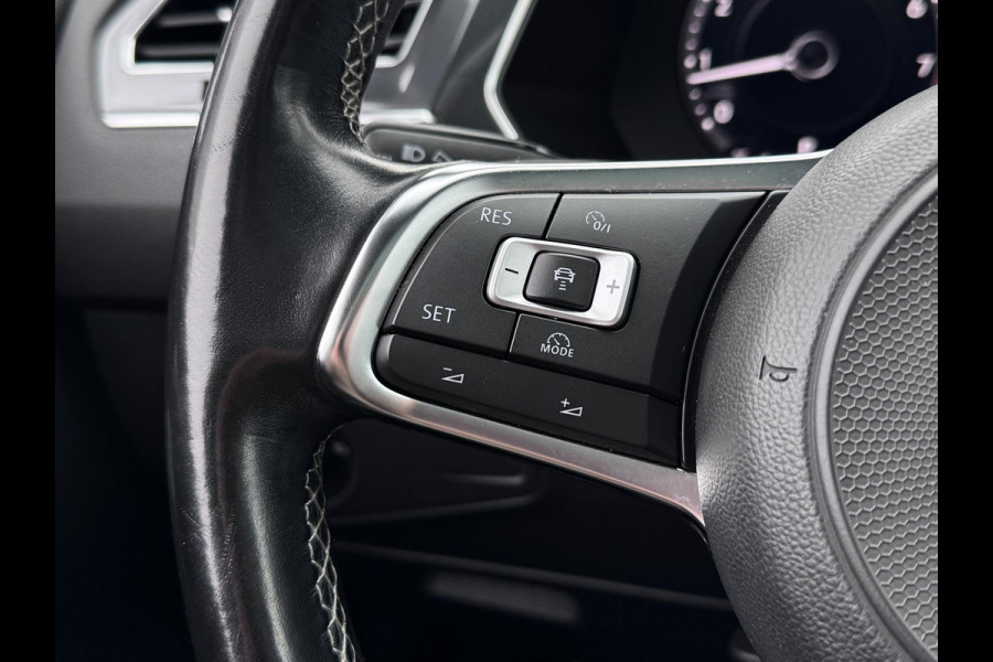 Volkswagen Tiguan Allspace 1.4 TSI R-line | 7 pers. | Pano | Trekhaak | Leer | Memory | Matrix | 360 | Carplay |