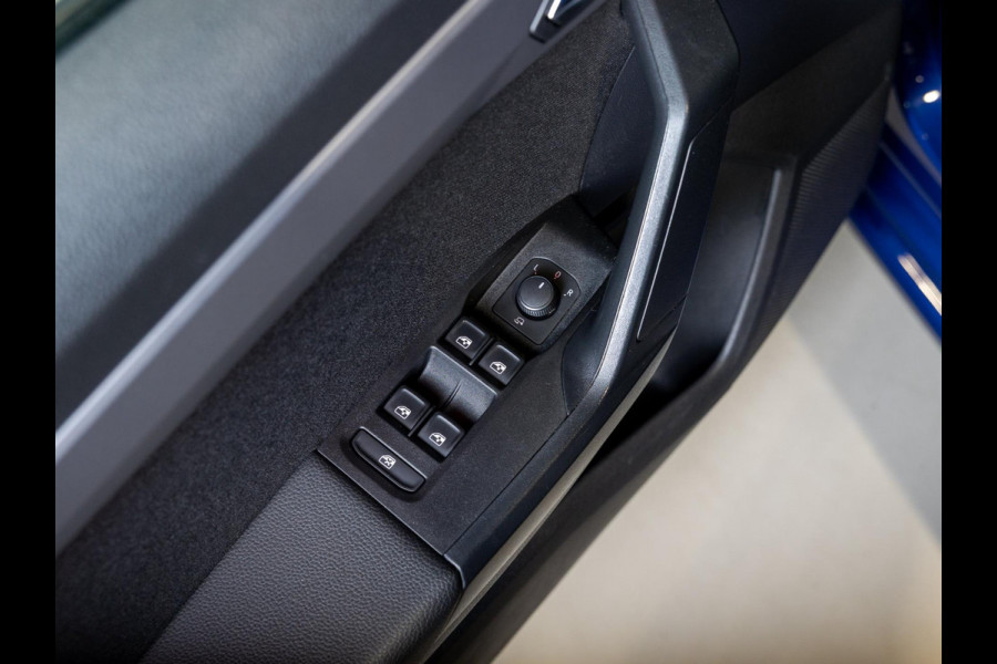 Seat Ibiza 1.0 TSI FR Business Intense / 116pk / Adaptieve Cruise / Klimaatregeling / Airco / Navigatie / Apple Carplay