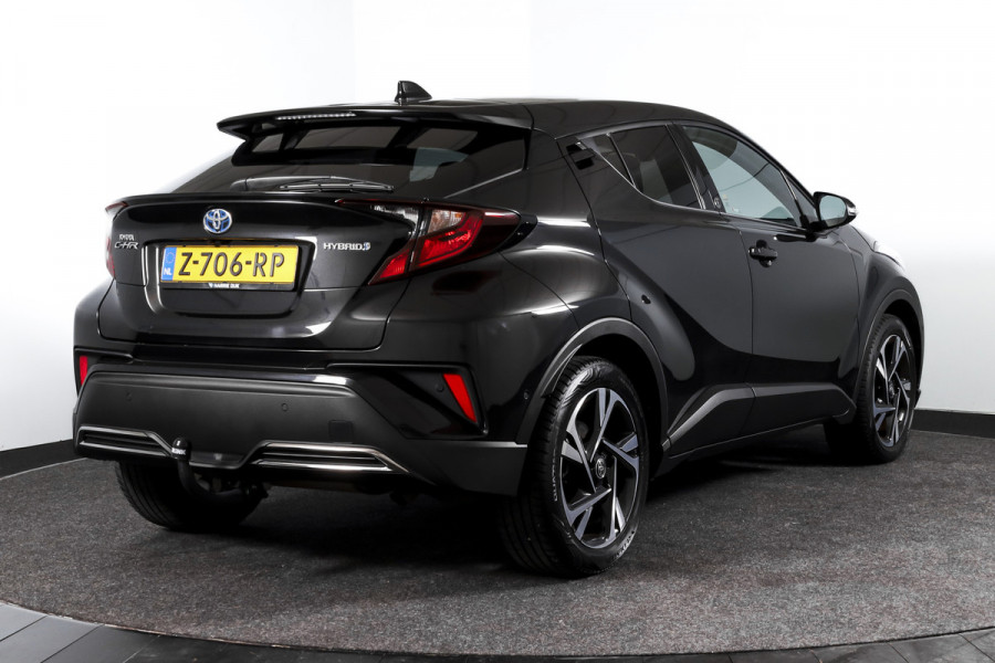 Toyota C-HR 2.0 Hybrid Dynamic | Adapt. Cruise | Stoel-+Stuurverw. | PDC | Camera | NAV+App. Connect | ECC | Afn. Trekhaak | LM 18" |