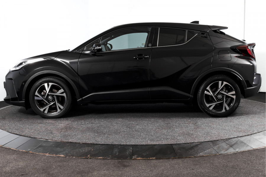 Toyota C-HR 2.0 Hybrid Dynamic | Adapt. Cruise | Stoel-+Stuurverw. | PDC | Camera | NAV+App. Connect | ECC | Afn. Trekhaak | LM 18" |