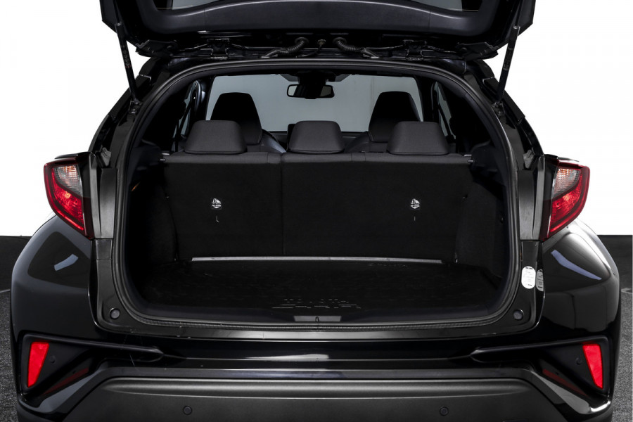 Toyota C-HR 2.0 Hybrid Dynamic | Adapt. Cruise | Stoel-+Stuurverw. | PDC | Camera | NAV+App. Connect | ECC | Afn. Trekhaak | LM 18" |