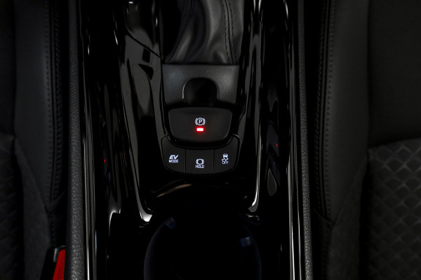 Toyota C-HR 2.0 Hybrid Dynamic | Adapt. Cruise | Stoel-+Stuurverw. | PDC | Camera | NAV+App. Connect | ECC | Afn. Trekhaak | LM 18" |