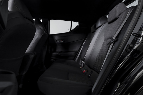 Toyota C-HR 2.0 Hybrid Dynamic | Adapt. Cruise | Stoel-+Stuurverw. | PDC | Camera | NAV+App. Connect | ECC | Afn. Trekhaak | LM 18" |