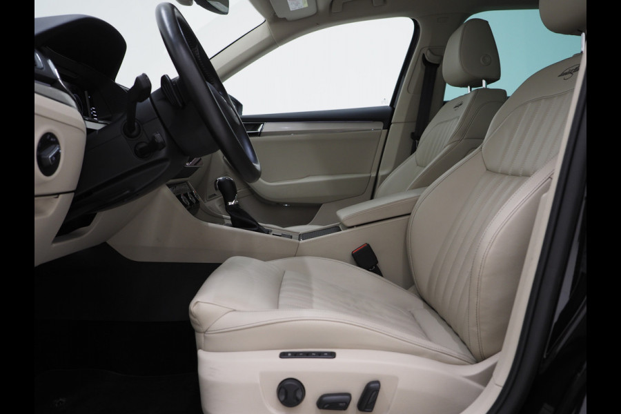 Škoda Superb Combi 1.4 TSI iV Laurin & Klement | Canton | Leder | Camera | Keyless | Adaptive Cruise | Virtual | Memory | Carplay